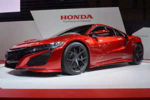 注目を集める新型「ＮＳＸ」