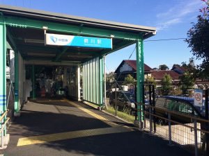 開発に着手する鶴川駅の南口