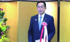 新年の抱負を語る加山市長