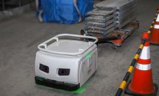 資機材を搬送する自律移動ロボット