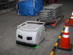 資機材を搬送する自律移動ロボット