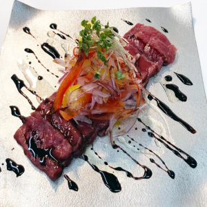 神奈川県産馬肉を使ったカルパッチョ