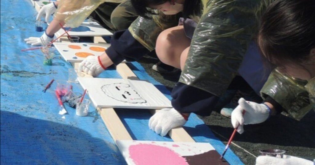 【相模原】塗装教組青年部が市内小学校で体験授業　将来の成り手育成に期待