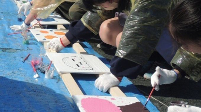 【相模原】塗装教組青年部が市内小学校で体験授業 将来の成り手育成に期待